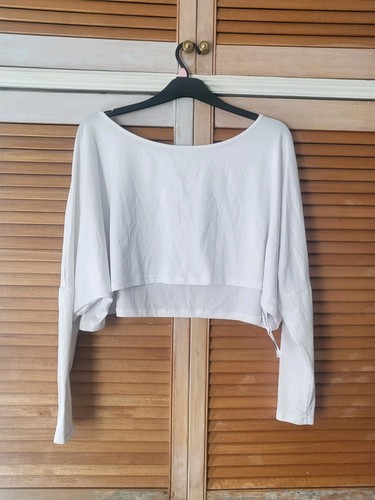 White cropped long sleeve - white,