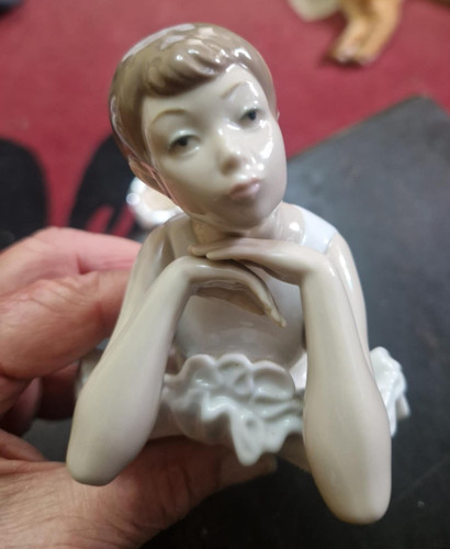 Lladro nao pensive - pensive, ballerina