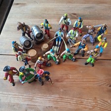 19 x ELC Pirate Figures - 2 x canons and barrels Solid Plastic - Lot / Bundle