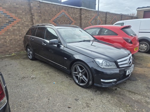 Breaking mercedes benz - breaking,