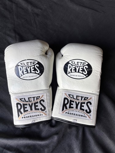 Cleto reyes boxing gloves 10oz - boxing,