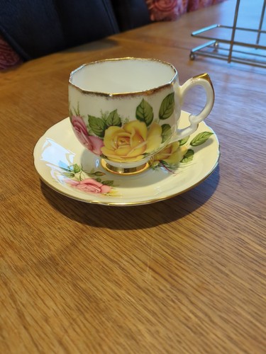 Crownford teacup saucer - saucer,