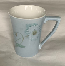 Portmeirion The Seasons Flowers Mug Pale Blue with White Daisy