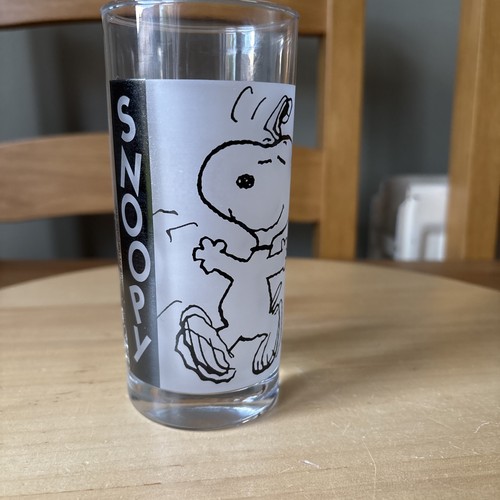 Peanuts snoopy drinking glass - peanuts,
