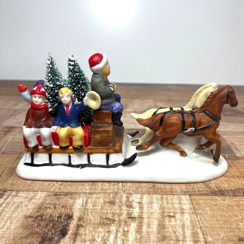 Lemax 1993 horse drawn sleigh - horse-drawn,