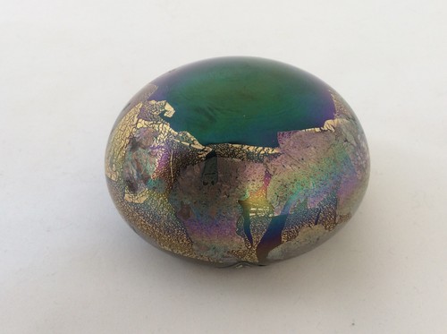 Isle wight glass labelled - of,