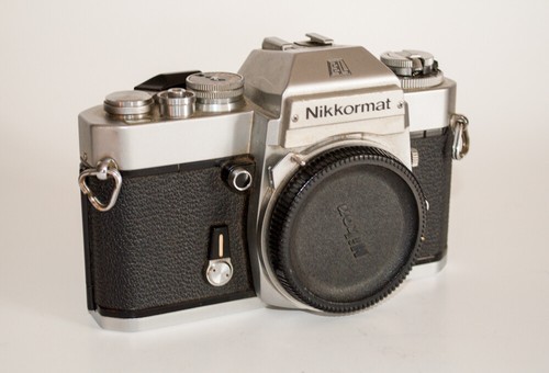 Nikkormat camera body - el,