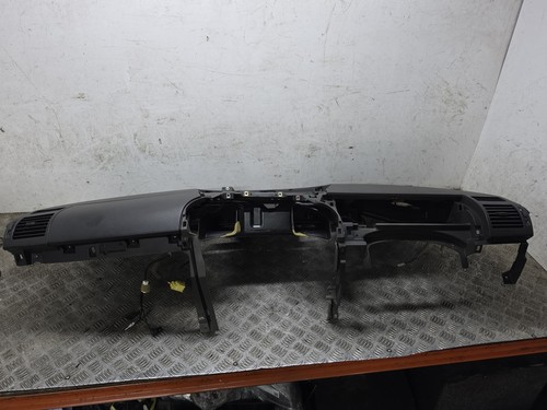Nissan presage tnu31 4wd - 4wd, 5dr
