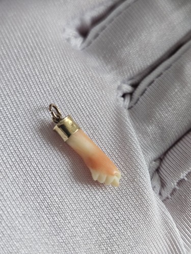 Antique charm natural coral - charm,
