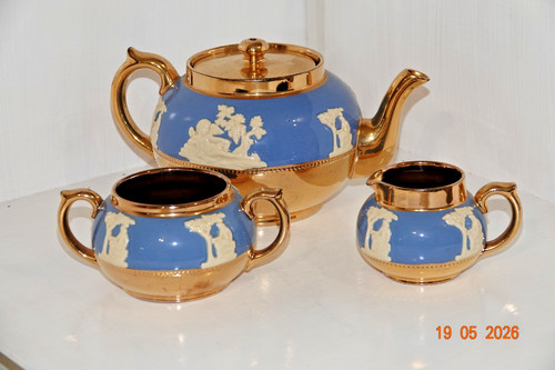 Gibsons gold plated tea pot - gibsons,,