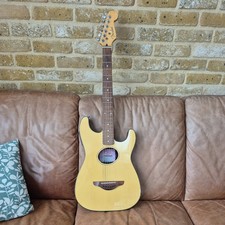 FENDER STRATACOUSTIC- ELECTRO