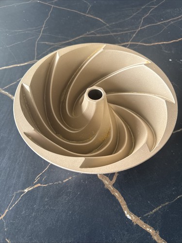 Fluted ring bunt - ring,