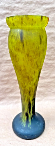 Daum style art glass - /, as