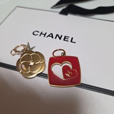 CHANEL Camellia & Heart Charm