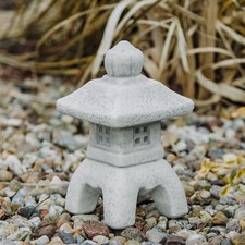 Oki-Gata jap. Stone Lantern