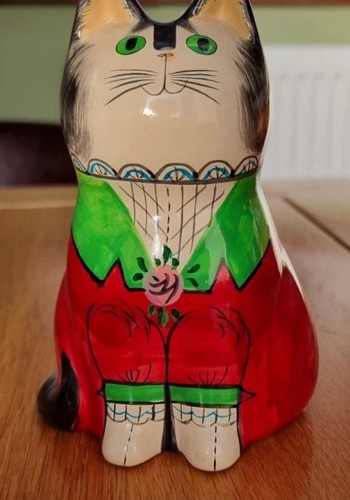 Joan bethel style pottery - de,