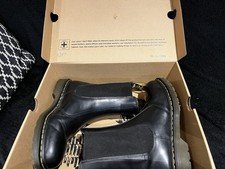 Dr. Martens 2976 Hi Chelsea