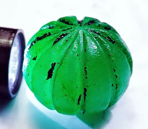 Natural emerald melon cut - natural,