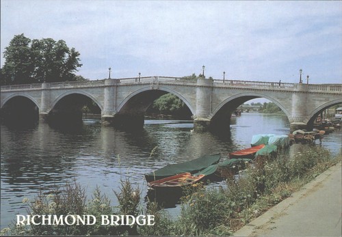 Richmond bridge river thames - richmond,