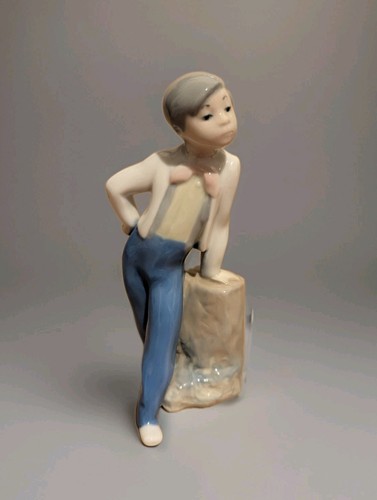 Rex valencia porcelain leaning - valencia,
