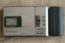 SONY MZ-R30 MINI DISC PLAYER
