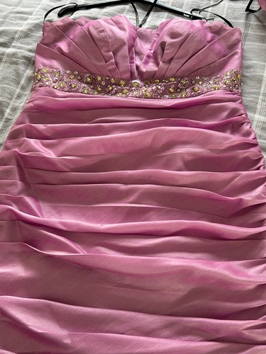 Ladies strapless dress with