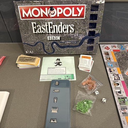 Eastenders monopoly hasbro - eastenders,