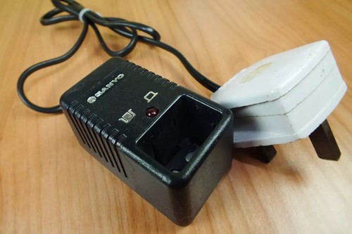 Sanyo 75g battery charger - nc-75g,