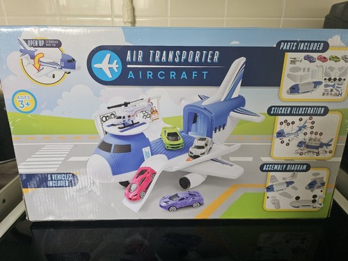 Air transporter aircraft with - aircraft,