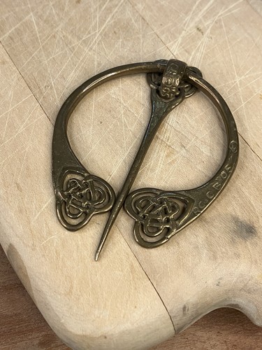 Bronze celtic knot penannular - celtic,