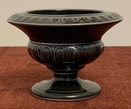 Holkham pottery grey - holkham, pedestal