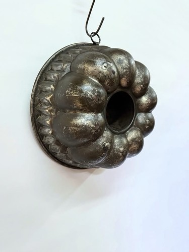 Vintage cast metal jelly - cast, mould