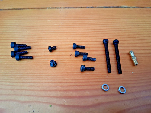 Engine screw set - o.s,
