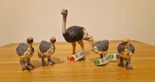 Schleich ostrich family - ostrich, male