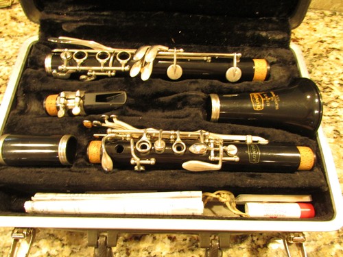 Bundy clarinet case new - bundy,