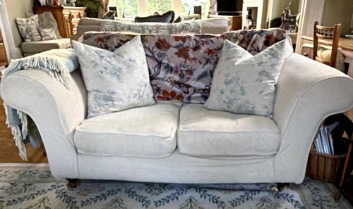 Beautiful cosy cream seater - cosy,