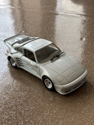Revell scale die cast - revell,