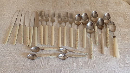 Job lot cutlery patterened - cutlery,