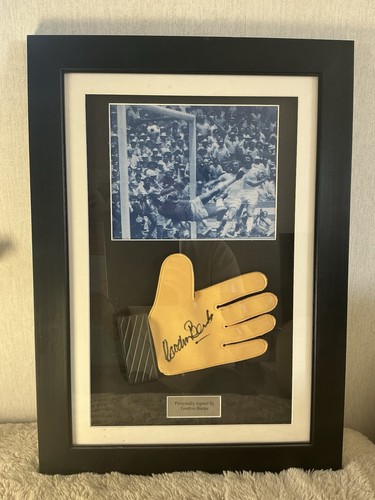 Gordon banks signed goalkeeper - banks,