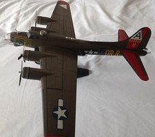 Corgi, US33309,  B17G Flying Fortress  "Nine O Nine" 323rd BS 91st BG