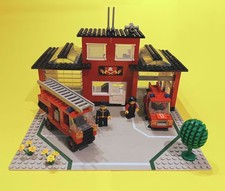 Vintage LEGO Town Fire Station