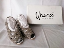 UNZE London - Silver Slingback