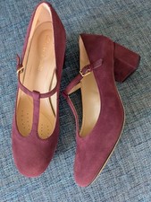 New Clarks Burgundy Suede