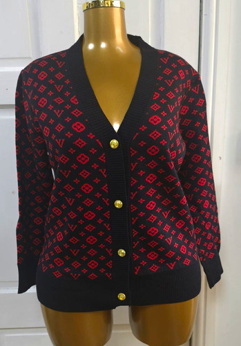 Luxury tight knit button front - button,