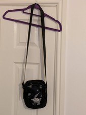 The North Face Jester Crossbody Unisex Black Bag Very Good Condition