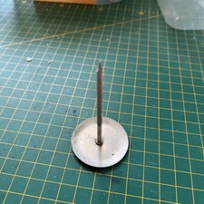 Flower nail - for buttercream or royal iced piped flowers 