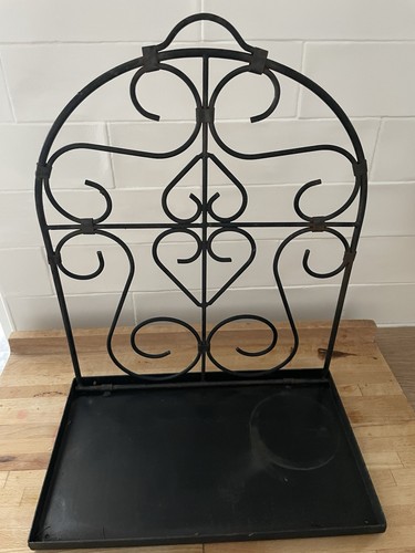 Metal wall mounted plant - metal,