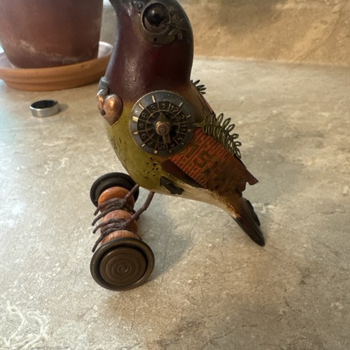 Mullanium song bird - mullanium,