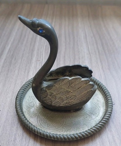 Elegant vintage silver - an,
