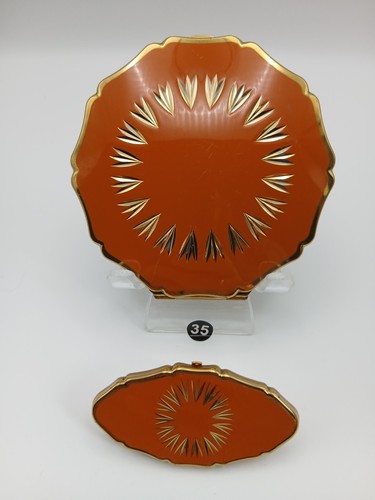 Beautiful vintage stratton - beautiful,